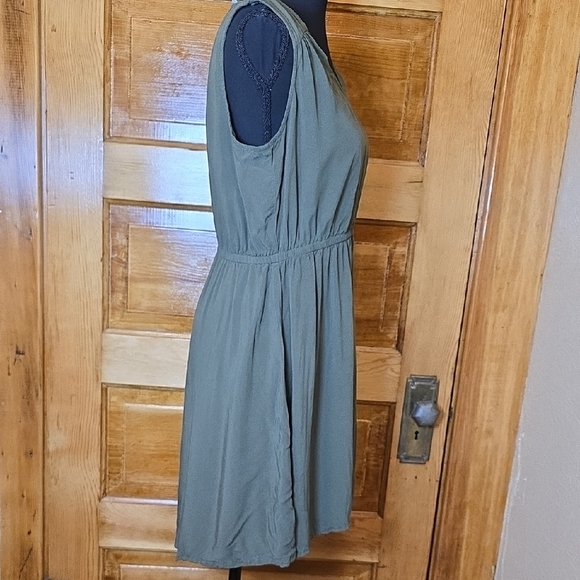 Old Navy Green Mini M - Picture 3 of 4